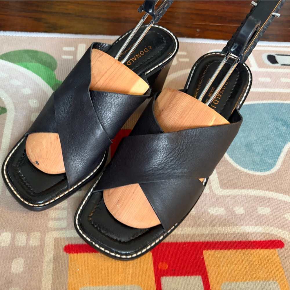 Donald J. Pliner Black VIKY heeled crossover strap sandal women’s - Picture 3 of 9